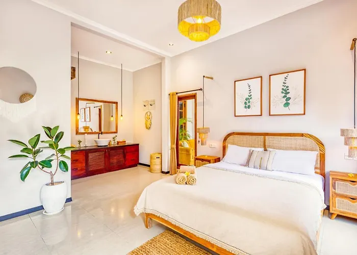 Villa Maya - 4bdr With Private Pool & Garden Canggu (Bali)